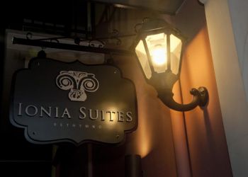 ionia_suites_2.jpg